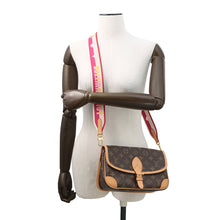 将图像加载到图库查看器中,LOUIS VUITTON Dianu FuchsiaM46049 Monogram Size PM