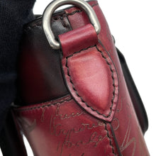 将图像加载到图库查看器中,Berluti To Jules Gulliver Gradient Messenger Bordeaux Leather