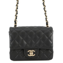 将图像加载到图库查看器中,CHANEL Mini Matelasse Single Flap Single Chain Shoulder Bag BlackA35200 Lambskin