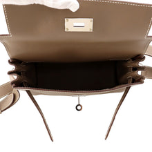 Load image into Gallery viewer, HERMES Kelly Messenger Etoupe Evercolor Size PM