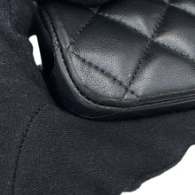 Load image into Gallery viewer, CHANEL Matelasse W flap WChainShoulder Bag BlackA01112 Lambskin Size 25