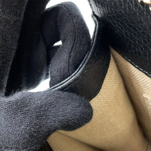 将图像加载到图库查看器中,GUCCI Interlocking G ChainShoulder Bag Black510304 Leather