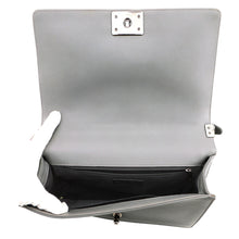 将图像加载到图库查看器中,CHANEL Boy Chanel Chevron ChainShoulder Bag Gray Lambskin beads Size 28