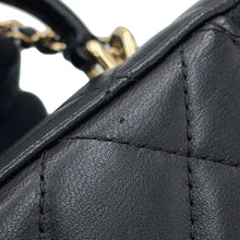 将图像加载到图库查看器中,CHANEL Matelasse CC Logo Chain Vanity Bag BlackAP2199 Lambskin