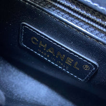 Load image into Gallery viewer, CHANEL Coco handle Dark Gray/BlackA92990 Lambskin beads Size Small