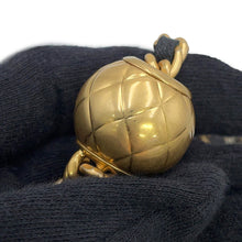 将图像加载到图库查看器中,CHANEL Vanity Matelasse Chainshoulder Bag BlackAP2303 Lambskin