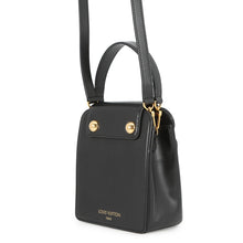 将图像加载到图库查看器中,LOUIS VUITTON S Lock Bag NoirM82214 Calf Leather Size XL