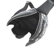 将图像加载到图库查看器中,Dior Oblique SCARAB Crossbody Bag Black/Beige2ESBC311YKY Canvas Size Mini