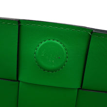 Load image into Gallery viewer, Bottega Veneta Cassette Maxi INTRECCIATO Shoulder Bag Black/Parakeet737950 Calf Leather