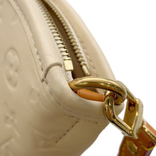 将图像加载到图库查看器中,LOUIS VUITTON Gyoza Pouch Monogram・BeigeM26186 Monogram