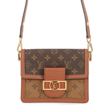 将图像加载到图库查看器中,LOUIS VUITTON Dauphine Brown/NoirM44580 Monogram Monogram Reverse Canvas Size MINI