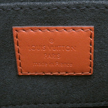 将图像加载到图库查看器中,LOUIS VUITTON Dauphine Brown/NoirM44580 Monogram Monogram Reverse Canvas Size MINI