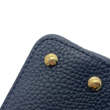 Load image into Gallery viewer, LOUIS VUITTON Capucines NoirM10166 Taurillon Leather Size NANO