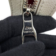 将图像加载到图库查看器中,LOUIS VUITTON Trio Messenger WhiteM20665 Damier Giant Spray