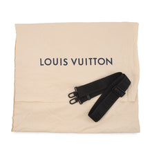 将图像加载到图库查看器中,LOUIS VUITTON Lock It NoirM59158 Taurillon Leather LV Aerogram