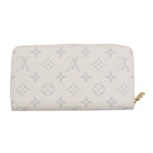 将图像加载到图库查看器中,LOUIS VUITTON Zippy Wallet LV × TM WhiteM14240 Monogram Cherry