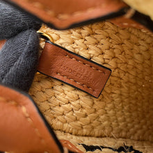 将图像加载到图库查看器中,LOEWE Standard A5 tote Beige/BrownA563S30X05 Raffia Leather