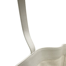 Load image into Gallery viewer, CELINE Cabas Anais Tote Bag White116853 Leather Size Medium