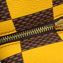 将图像加载到图库查看器中,LOUIS VUITTON Rocker Dopp Kit YellowN40567 Damier・Pop