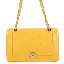 将图像加载到图库查看器中,CHANEL Matelasse Single Flap ChainShoulder Yellow Leather