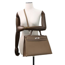 Load image into Gallery viewer, HERMES Kelly Sellier Etoupe/Ruby Epsom Size 35