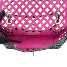 将图像加载到图库查看器中,CHANEL Punching Chain Shoulder Bag Black/PinkAS2376 Calf Leather Size 25