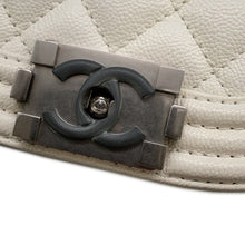 将图像加载到图库查看器中,CHANEL Boy Chanel Chain Shoulder Bag WhiteAS3350 Caviar Leather