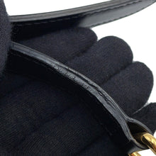 Load image into Gallery viewer, CELINE Busas 16 Seize Shoulder Bag Black188013 Leather Size Small