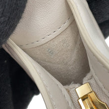 将图像加载到图库查看器中,CELINE Cuir Triomphe Shoulder Bag White198153 Leather