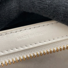 将图像加载到图库查看器中,CELINE Cuir Triomphe Shoulder Bag White198153 Leather
