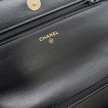 将图像加载到图库查看器中,CHANEL Pearl Chain Wallet BlackAP2579 Lambskin
