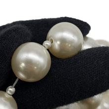 将图像加载到图库查看器中,CHANEL Pearl Chain Wallet BlackAP2579 Lambskin