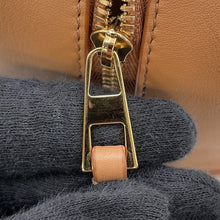 将图像加载到图库查看器中,LOEWE Amazona Anagram Warm Desert/RedA039N07X03 Calf Leather Canvas Size 23