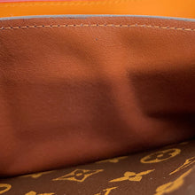 将图像加载到图库查看器中,LOUIS VUITTON SPadlock belt pouch BrownM44667 Monogram Size PM