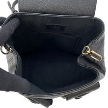 将图像加载到图库查看器中,LOUIS VUITTON backup NoirM47072 Monogram Empreinte Leather