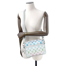 将图像加载到图库查看器中,LOUIS VUITTON Nile Light Gray/MulticolorM13897 Monogram・Iridescent