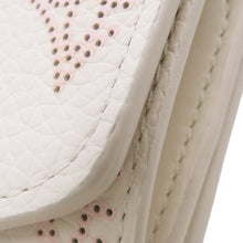 将图像加载到图库查看器中,LOUIS VUITTON Portefeuille Iris Dream BeigeM25640 Monogram Mahina