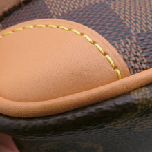 将图像加载到图库查看器中,LOUIS VUITTON Trocadero Wearable Wallet BrownM26020 Monogram・Landscape