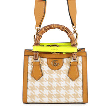 Load image into Gallery viewer, GUCCI Diana Bamboo 2WAYHandbag Light Brown/White702732 Raffia Leather Size Mini