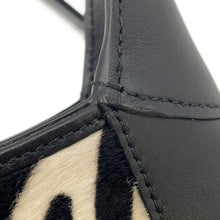 Load image into Gallery viewer, GUCCI Jackie1961 Animal Paint 2-Way Shoulder Bag Black820415 Leather Calf Hair Size Medium