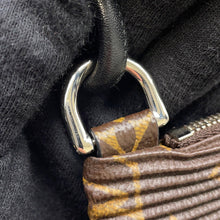 将图像加载到图库查看器中,LOUIS VUITTON Pouch・Explorer Noir/RedM62232 Monogram