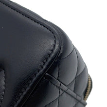 将图像加载到图库查看器中,CHANEL Matelasse Chain Vanity Bag Black Lambskin