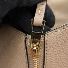 Load image into Gallery viewer, LOEWE hammock SandA538S35X51 Soft Grained Calf Leather Size Small