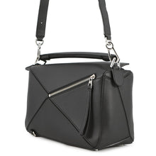 Load image into Gallery viewer, LOEWE Puzzle bag Black Leather Size Medium
