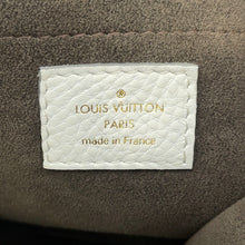 将图像加载到图库查看器中,LOUIS VUITTON Mahina Blanc/BrownM95661 Monogram Mahina Size XS