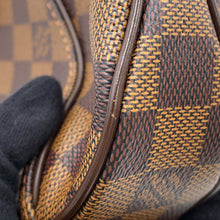 将图像加载到图库查看器中,LOUIS VUITTON Thames RedN48181 Damier Ebene Canvas Size GM