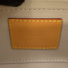 将图像加载到图库查看器中,LOUIS VUITTON Rocker Dopp Kit SandM24799 Surfing・Monogram