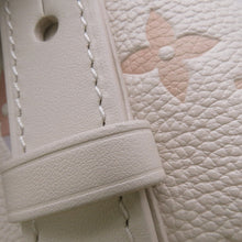 将图像加载到图库查看器中,LOUIS VUITTON All In BB Dream CreamM25673 Monogram Empreinte Leather