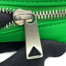 将图像加载到图库查看器中,Bottega Veneta INTRECCIATO Phone Pouch Parakeet729296 Calf Leather