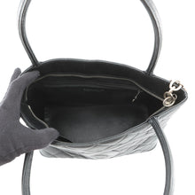 将图像加载到图库查看器中,CHANEL Medallion Tote BlackA01804 Caviar Leather